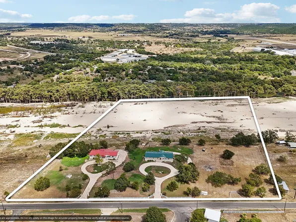 250&256 Wharton Rd, Kerrville, TX 78028