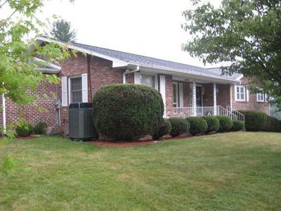 206 W Mountain View Ave, Bluefield, VA, 24605
