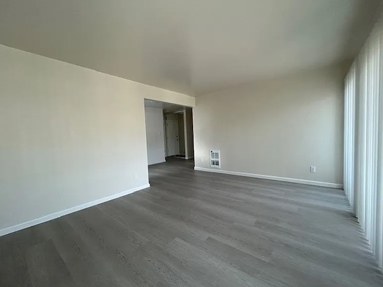 2024 Vine St #2A — Photo 10