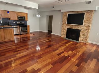 721 Walnut St APT 204, Philadelphia, PA 19106