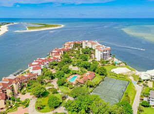 403 La Peninsula Blvd, Naples, FL 34113