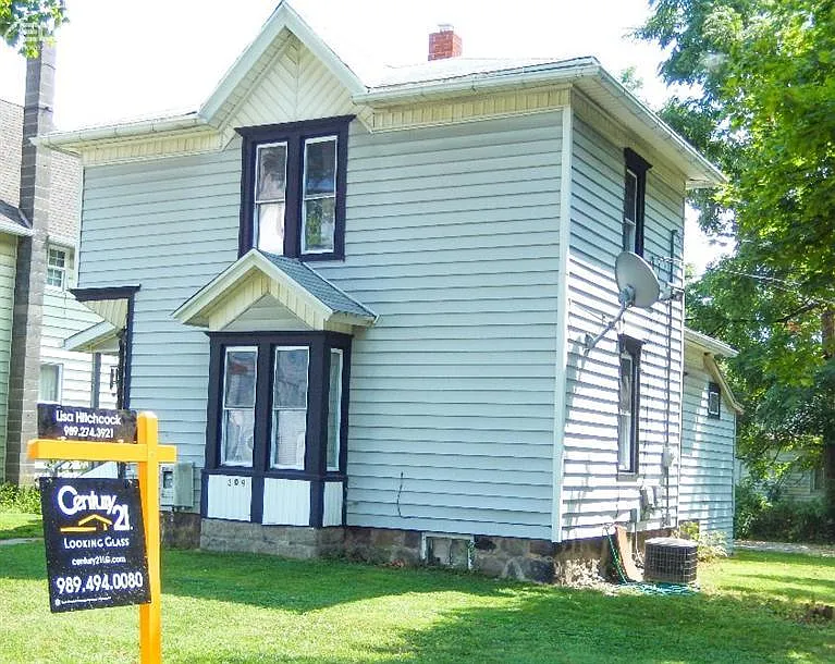 309 W Main St photo 1