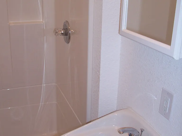16 SW Porter St #101 — Photo 14