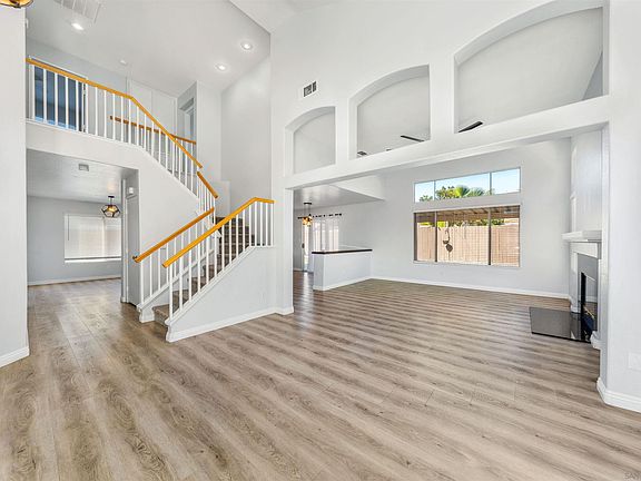 5th image of 3020 Hampton Ave