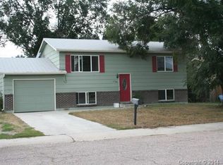 1738 Keswick Rd, Colorado Springs, CO 80906