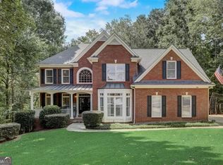 565 Stonehaven Dr, Fayetteville, GA