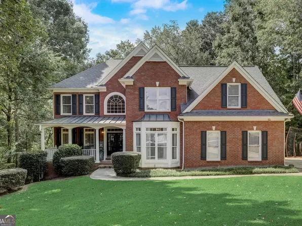 565 Stonehaven Dr, Fayetteville, GA 30215
