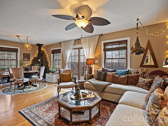 2nd image of 373 Lytle Cove Rd