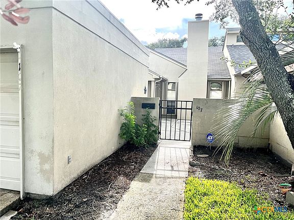 2nd image of 107 Santa Fe Dr
