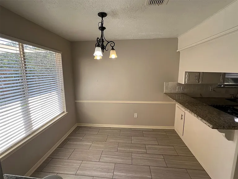 1819 Hanbury Ct — Photo 5