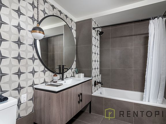 5th image of 340 Evergreen Ave #468