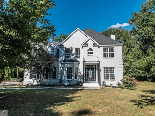 1185 Forsyth Landing Dr, Forsyth, GA 31029