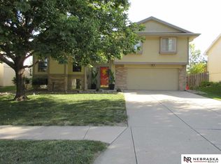 15226 Grover St, Omaha, NE 68144
