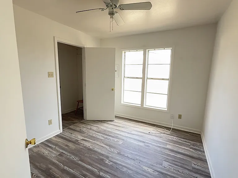 402 Hill St — Photo 7