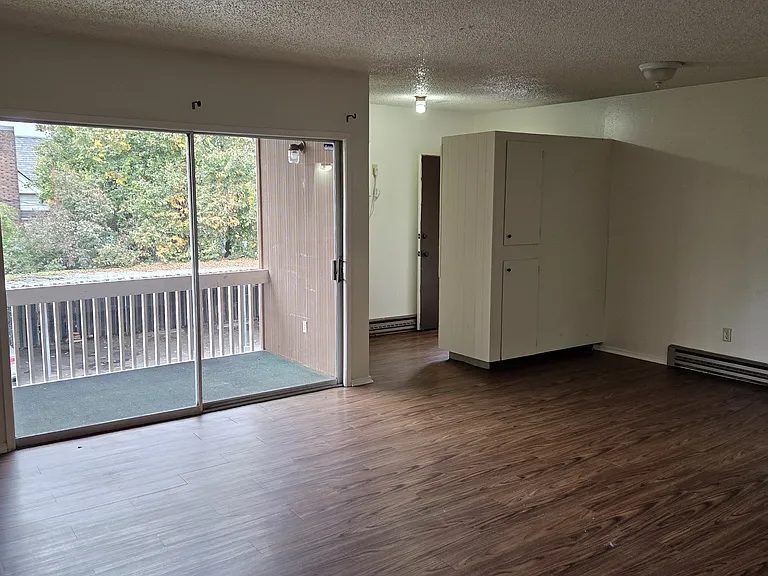 527 Washington St #2 — Photo 6