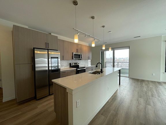 3rd image of 350 Bannock St #C202