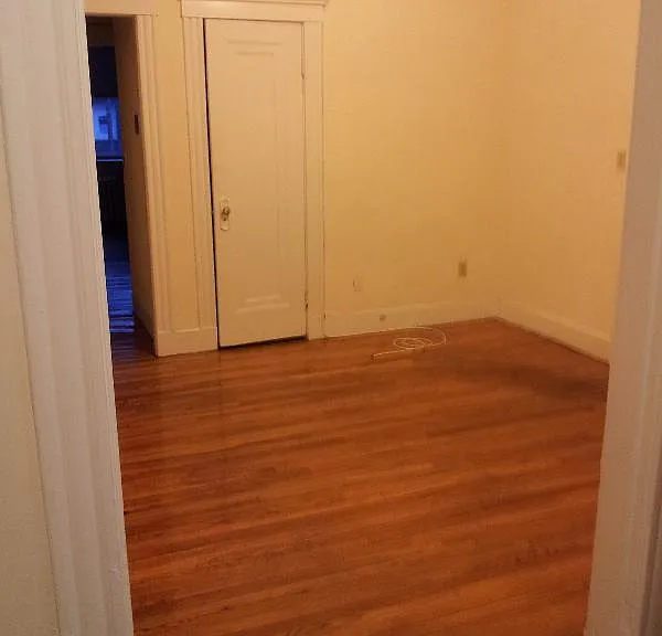 Entrance into living room from kitchen