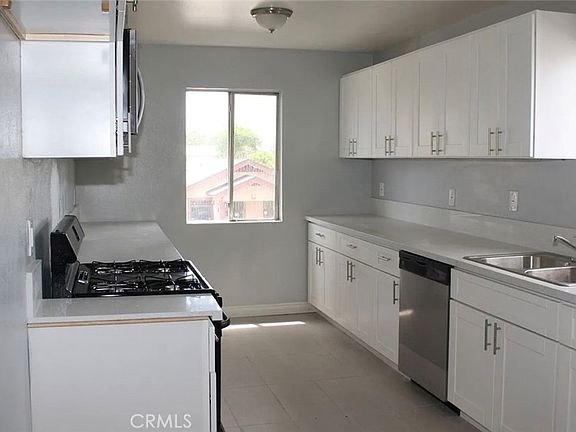 2nd image of 1009 E Stockton Ave