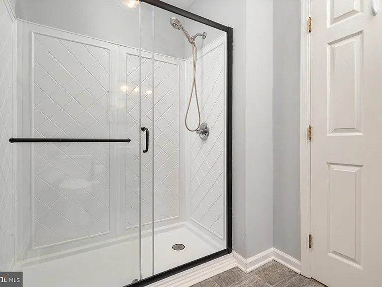 8953 Treesdale Dr — Photo 22
