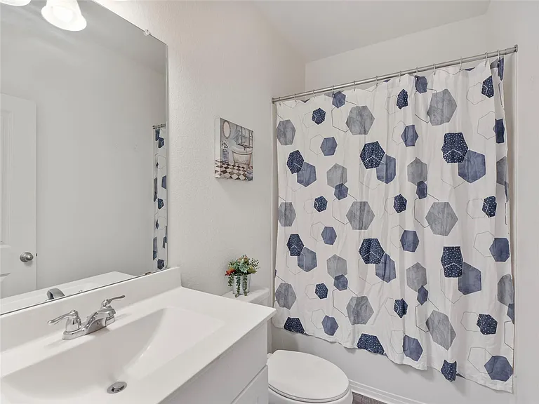 19517 Caymus Dr — Photo 17
