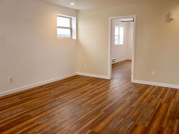 2nd image of 927 N 24th St