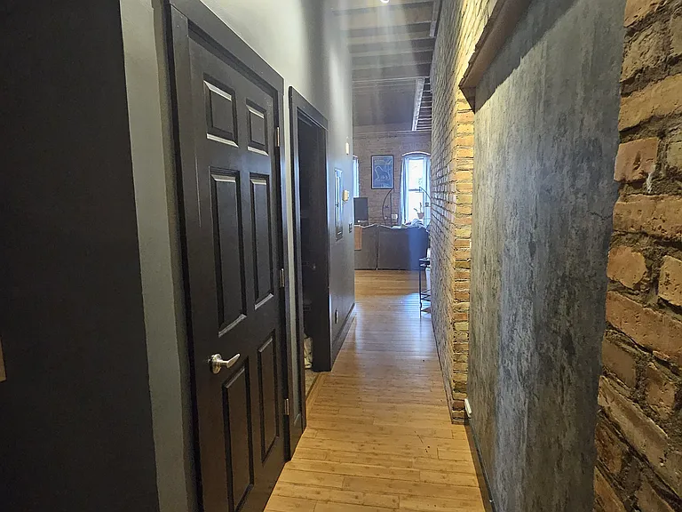 329 S Washington Sq #LOFT D — Photo 8