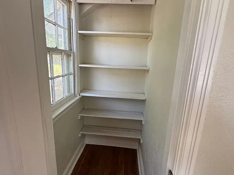 2818 Mallory St — Photo 14