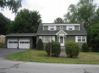 11 Warren Ave, Chelmsford, MA 01824