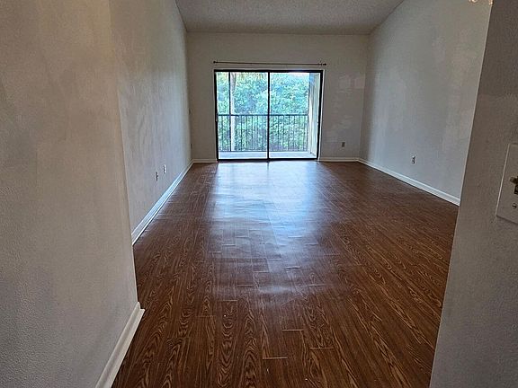 3rd image of 7879 Willow Spring Dr APT 923