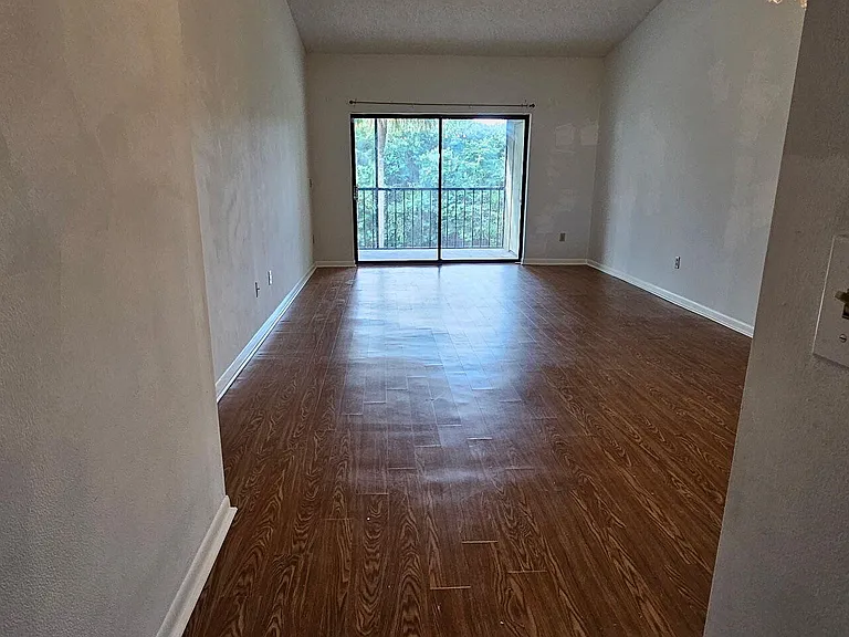 7879 Willow Spring Dr #923 — Photo 3