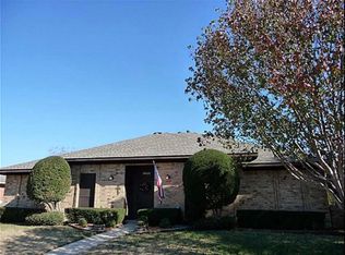 1605 Oak Creek Dr, Lewisville, TX 75077