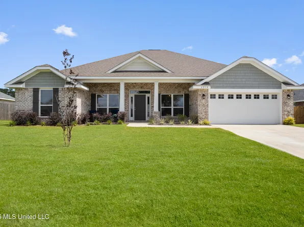 6210 Diamond Ln, Biloxi, MS 39532