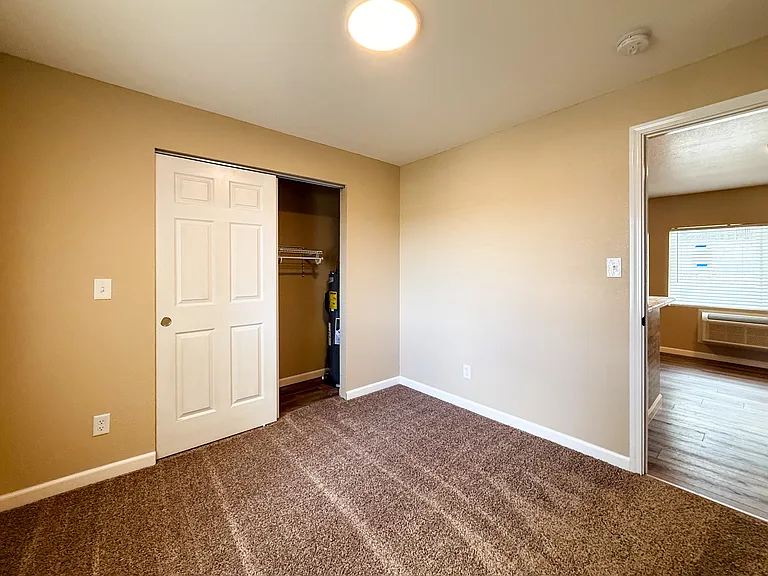 501 E 2nd Ave #1 — Photo 9