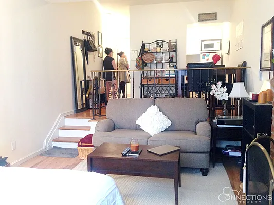 Rented by City Connections Realty | media 19