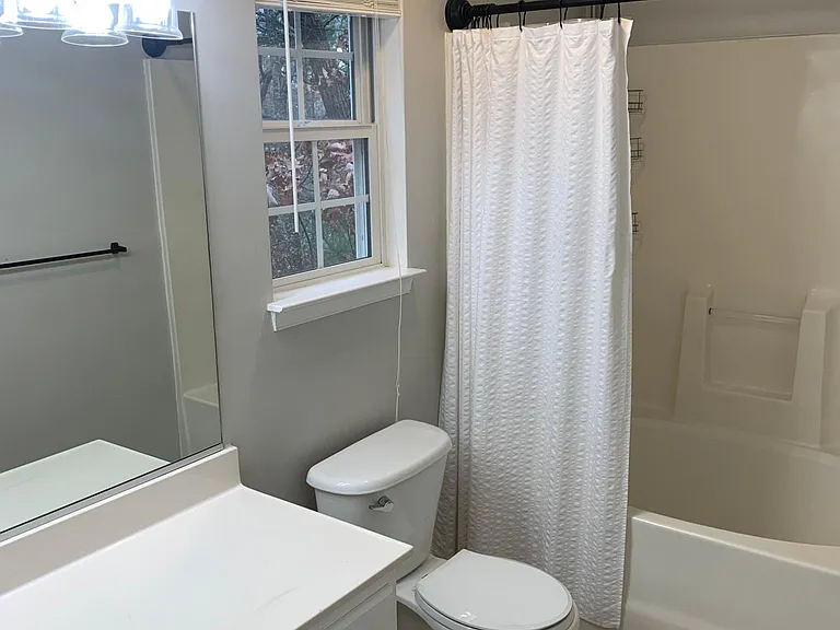 113 N Gum Ave — Photo 8