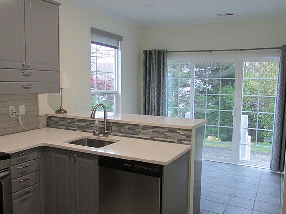 5th image of 29 Tall Oaks Ct