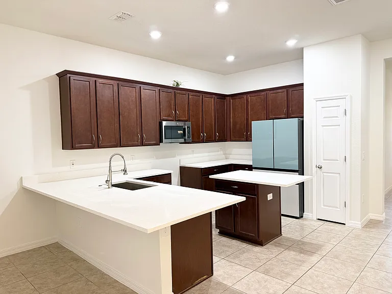 12621 Salomon Cove Dr — Photo 5