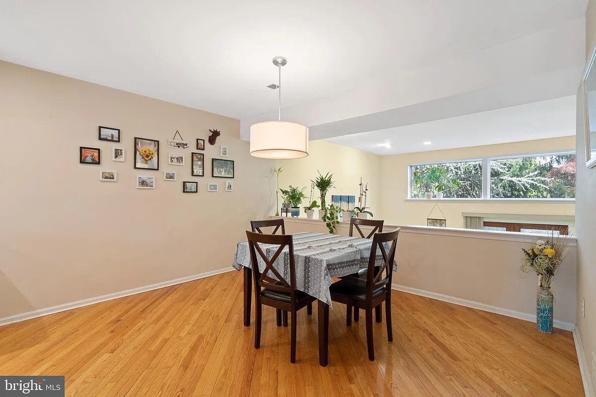 Building Photo - 156 Eaton Dr