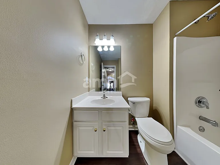 4317 Aylesbury Dr — Photo 14