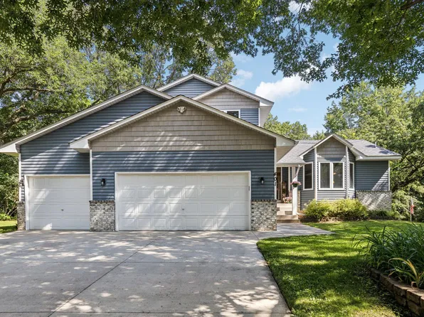 401 148th Ln NE, Ham Lake, MN 55304