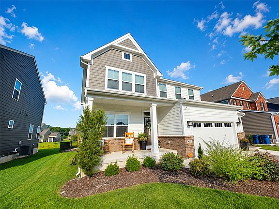 3rd image of 433 Sydney Dr