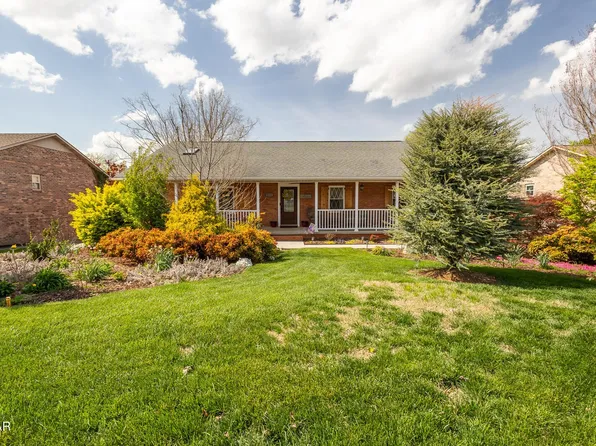2119 Raulston View Dr, Maryville, TN 37803