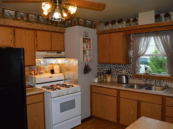 4th image of 1307 Westside Dr