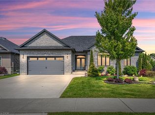 6 Bluenose Dr, Norfolk County, ON N0A 1N7