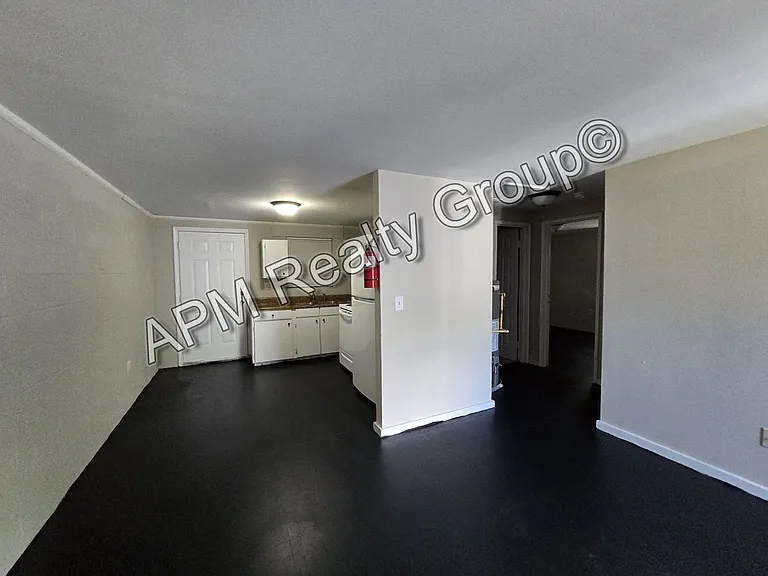 2715A Howell Ave — Photo 2