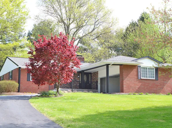 3765 Salisbury Dr, Lexington, KY 40510