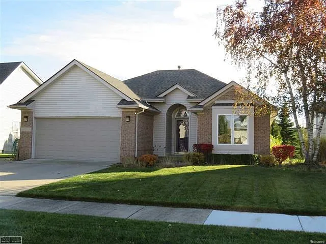 34656 Wisteria Ln photo 1