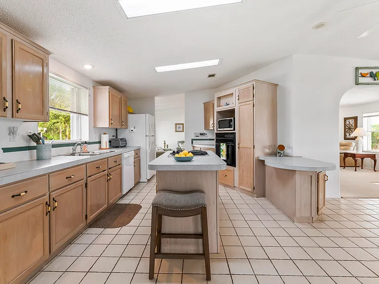 8913 SW Chevy Cir — Photo 8