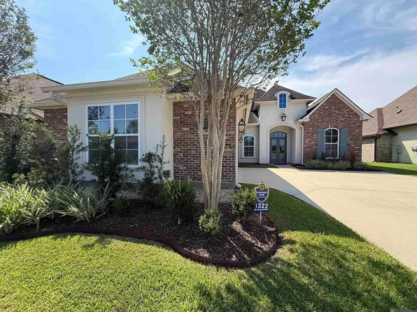 1322 Meadow Grove Ave, Zachary, LA 70791