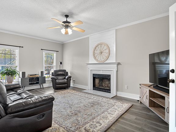 3rd image of 4105 Riverport Rd